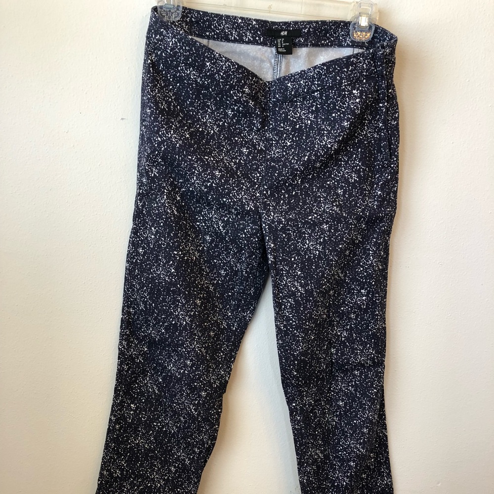 H&M dark purple/white print pant